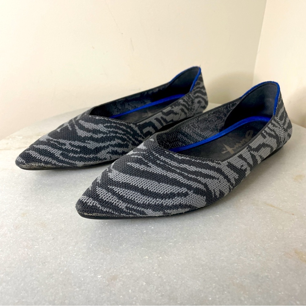 SEVEN 7 Elsa Zebra Gray Pointed Toe Flats Women’s Sz 8
